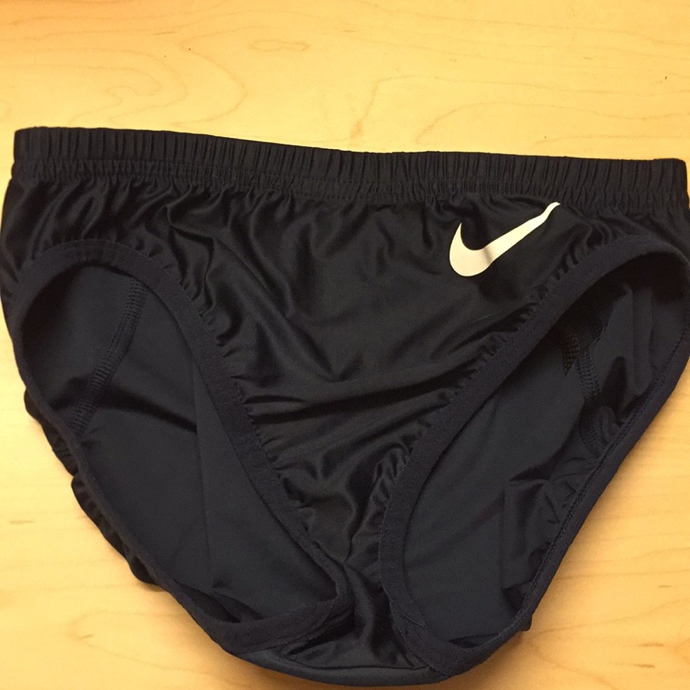 Nike Racing Buns